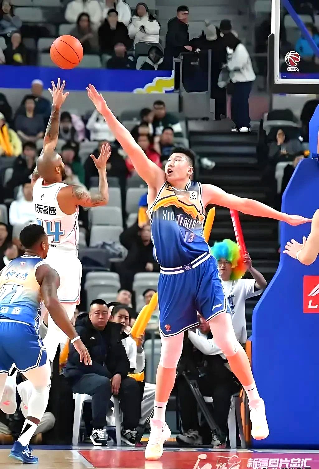 亚云APP下载-包含关键时刻突围战来临，山东男篮围绕CBA季后赛绝杀压哨，更衣室稳定，赛季目标并未改变的词条